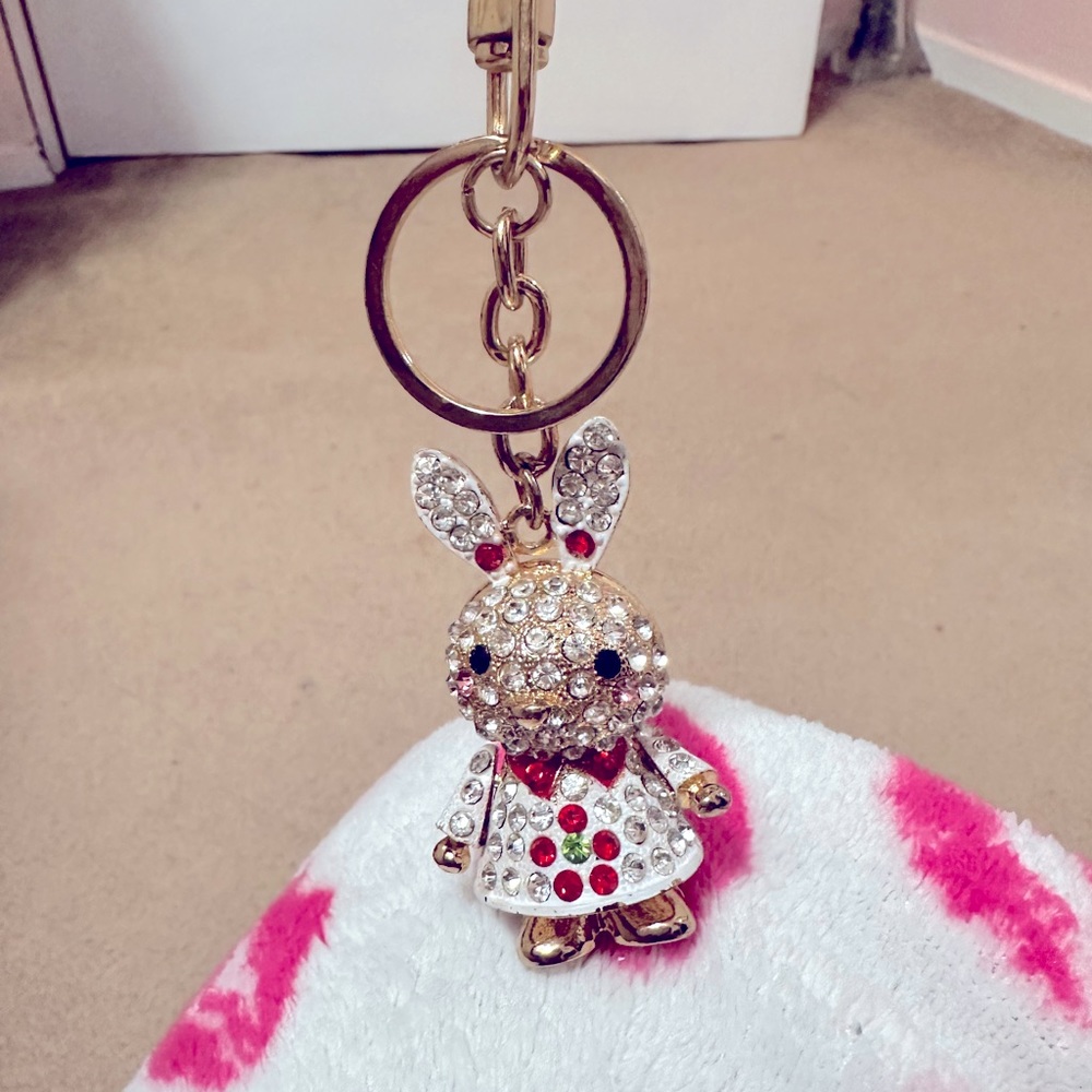 Cute Rhinestone Bunny Key Chain - Picture 2 of 4